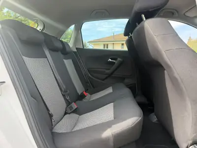 Volkswagen Polo 1.2 6V Trendline — Citadine fiable, entretien suivi, 64000 km — Miniatura 20