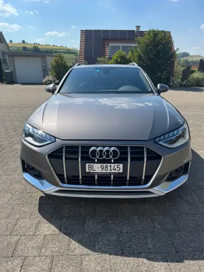 Audi A4 Allroad 50 TDI Quattro — Break élégant, V6 diesel 286 ch, traction intégrale — vista posteriore