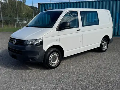 VW T5 Transporter — Utilitaire fiable 140 ch diesel, faible kilométrage — exterior view