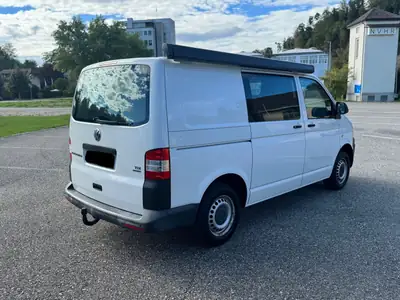 VW T5 Transporter — Utilitaire fiable 140 ch diesel, faible kilométrage — rear view
