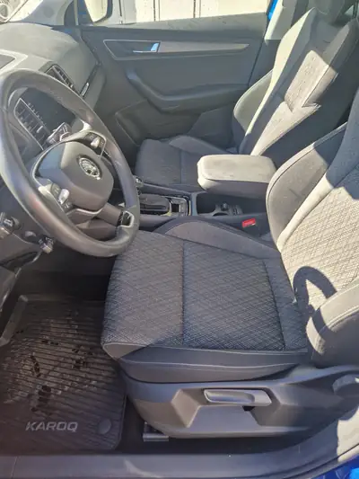 Skoda Karoq 2.0 TDI Selection 4x4 — SUV robuste, 8 pneus neufs inclus — cruscotto