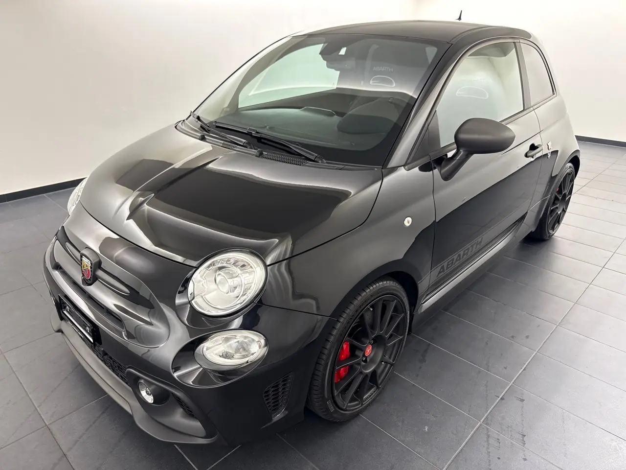 Fiat 595 Abarth 1.4 16V — Citadine sportive explosive, 64'200 km seulement