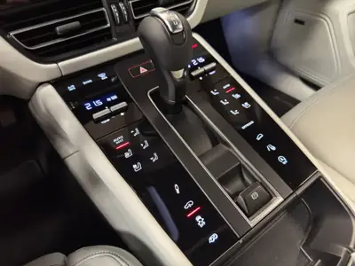 Porsche Macan GTS PDK 2024 — SUV sportif haute performance, kilométrage quasi neuf — Miniature 13