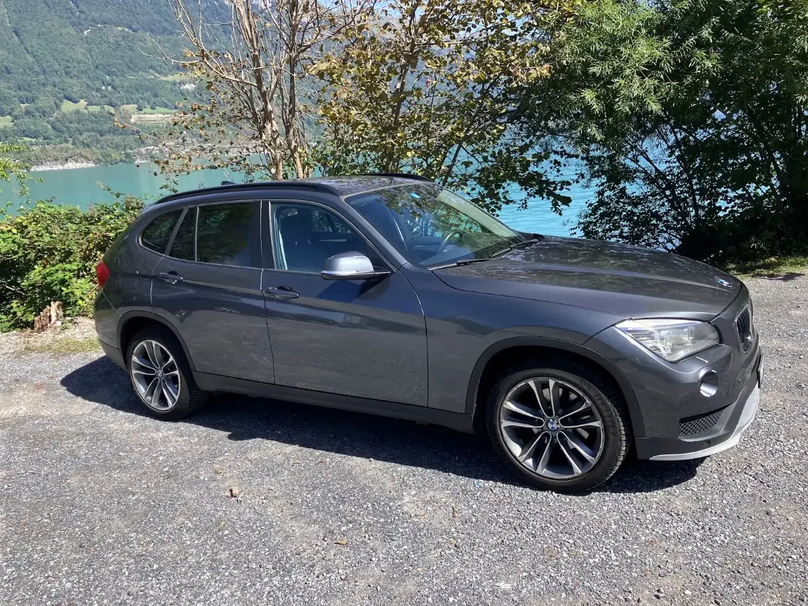 BMW X1 20d xDrive — SUV compact diesel robuste, 203 000 km, sans sinistre — vista esterna