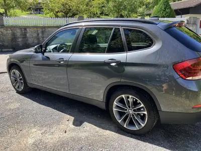 BMW X1 20d xDrive — SUV compact diesel robuste, 203 000 km, sans sinistre — interni