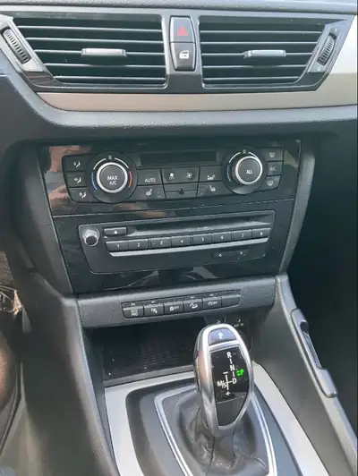 BMW X1 20d xDrive — SUV compact diesel robuste, 203 000 km, sans sinistre — Miniatura 12