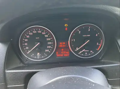 BMW X1 20d xDrive — SUV compact diesel robuste, 203 000 km, sans sinistre — Miniatura 11