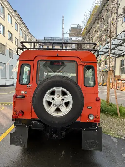 Land Rover Defender 2.5 TDi ST — Le 4x4 mythique, robustesse et polyvalence sans compromis — tableau de bord