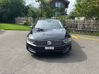 VW Passat 2.0 TDI 150 Comfortline — Monospace diesel fiable, 176'000 km — side view