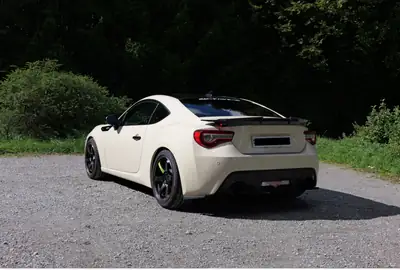Toyota GT 86 2.0 D-4S Sport — Coupé sportif authentique, propulsion arrière, 200 ch — tableau de bord