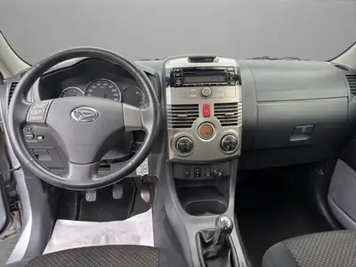 Daihatsu Terios 1.5 16V SX 4WD — SUV compact robuste, 4x4 intégral et sans sinistre — Miniatura 14