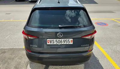 Skoda Kodiaq 2.0 TSI Style DSG — SUV 7 places, 190 ch, sans sinistre — vista posteriore