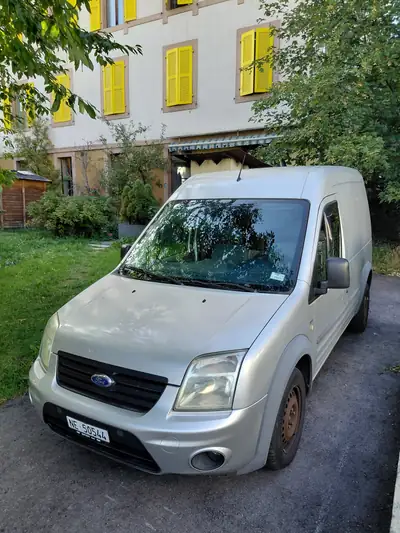 Ford Transit Connect 1.8 TDCi 90 — Utilitaire compact diesel, parfait pour artisans — vista esterna