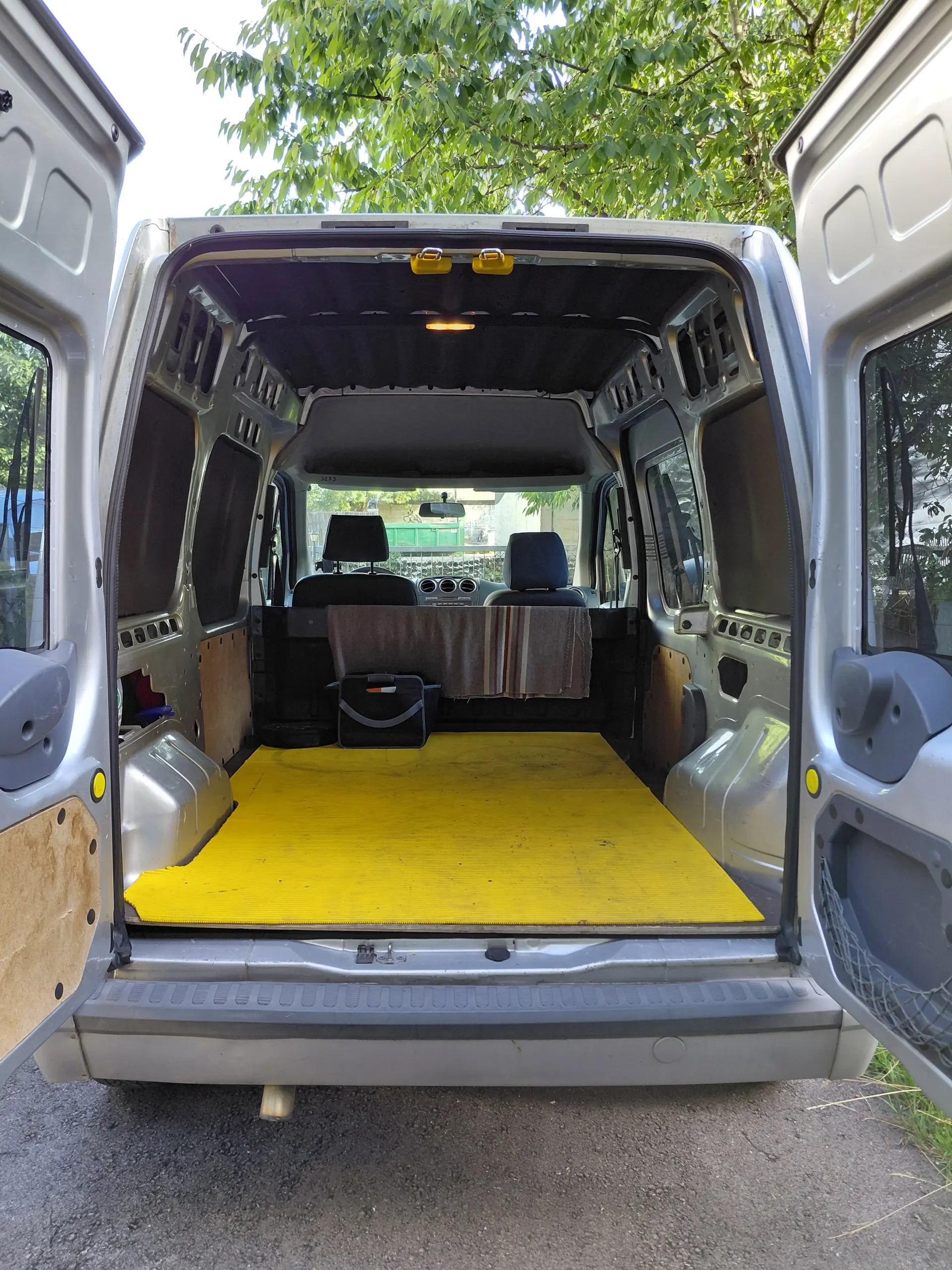 Ford Transit Connect 2009 occasion La Chaux-de-Fonds — 4