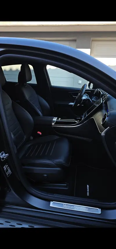 Mercedes-Benz GLC 220 Coupé 4MATIC — SUV premium hybride diesel, 22 000 km seulement — Armaturenbrett
