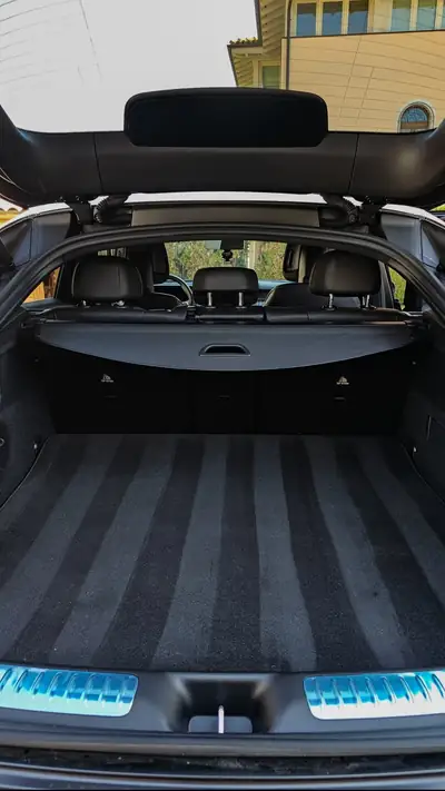 Mercedes-Benz GLC 220 Coupé 4MATIC — SUV premium hybride diesel, 22 000 km seulement — Detail