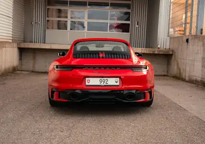 Porsche 911 Carrera T PDK 2024 — Sportivité pure, 49 990 km, garantie constructeur — intérieur