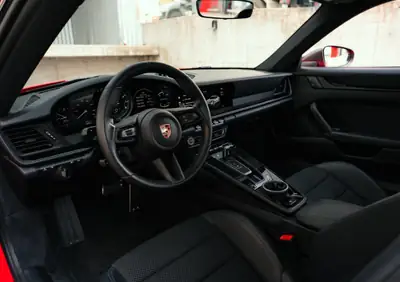 Porsche 911 Carrera T PDK 2024 — Sportivité pure, 49 990 km, garantie constructeur — Miniature 12