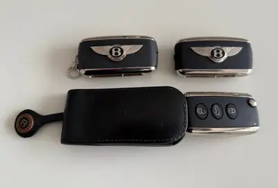 Bentley Continental 6.0 V12 Speed — Coupé ultra-luxe, 635 ch, occasion rare — Miniatur 8