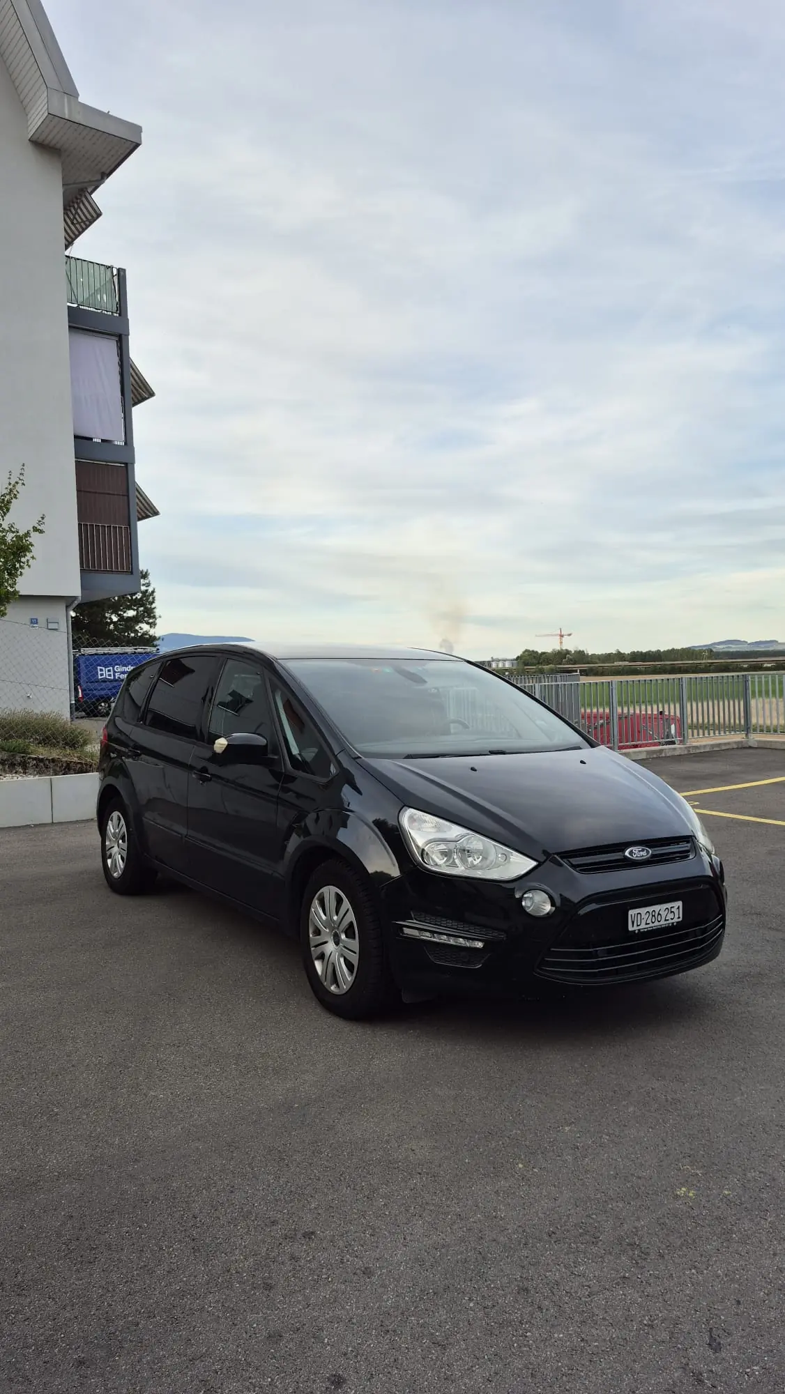 Ford S-MAX 1.6 EcoBoost — Monospace familial dynamique, sans accident