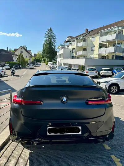 BMW X4 20d xDrive — SUV coupé diesel hybride, 90'000 km, sans sinistre — intérieur