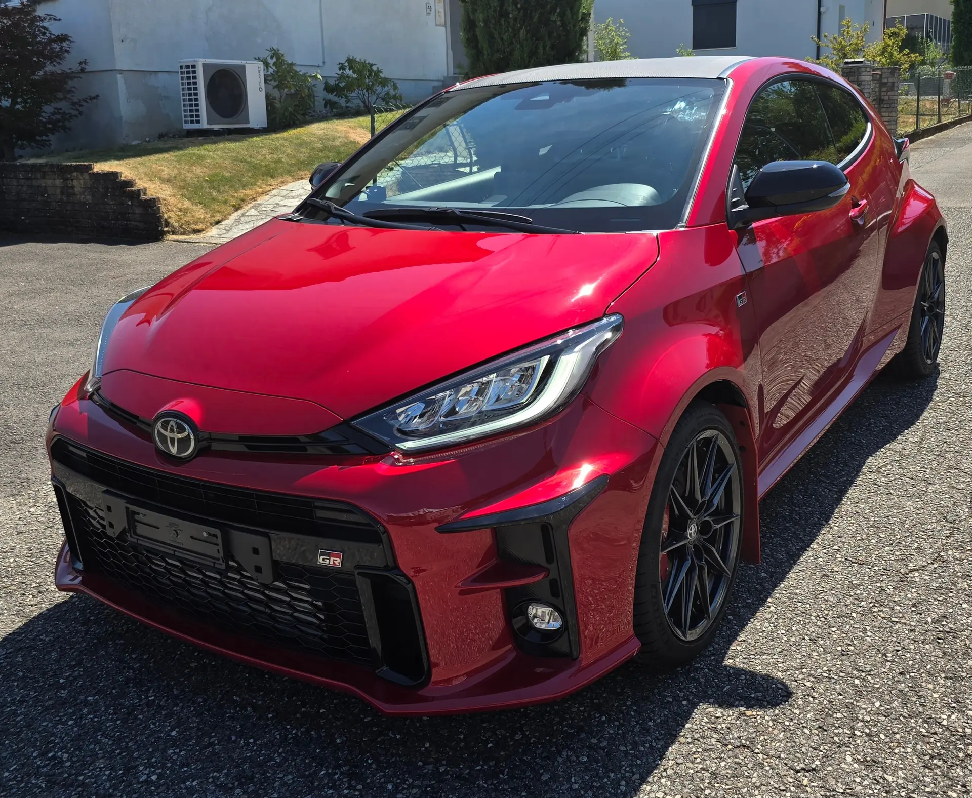Toyota GR Yaris 1.6 Turbo Sport 4x4 — 261 ch, 4x4 intégral, rouge métallisé 2022