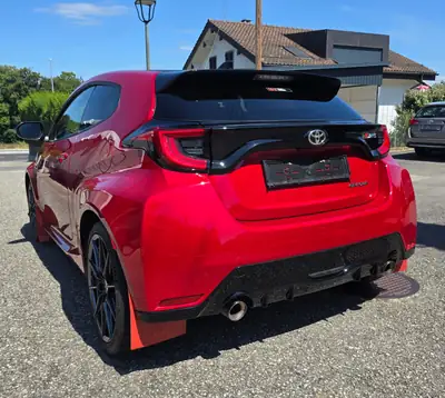 Toyota GR Yaris 1.6 Turbo Sport 4x4 — 261 ch, 4x4 intégral, rouge métallisé 2022 — interni