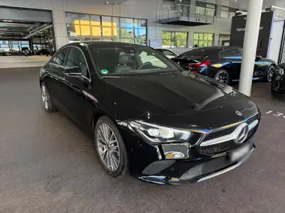 Mercedes-Benz CLA 220 d 4MATIC — Coupé élégant, diesel économe et traction intégrale — vue extérieure