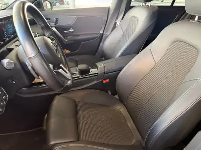 Mercedes-Benz CLA 220 d 4MATIC — Coupé élégant, diesel économe et traction intégrale — Miniature 7