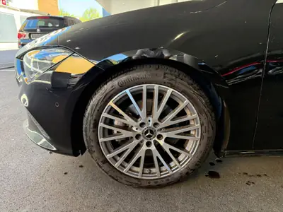 Mercedes-Benz CLA 220 d 4MATIC — Coupé élégant, diesel économe et traction intégrale — Miniature 10