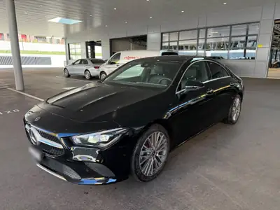 Mercedes-Benz CLA 220 d 4MATIC — Coupé élégant, diesel économe et traction intégrale — Miniature 15