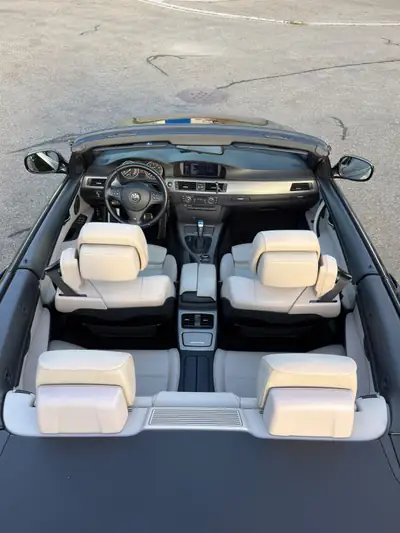 BMW 325i E93 LCI Cabriolet — Élégance décapotable, 218 ch et finition premium — dashboard