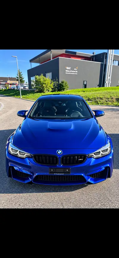 BMW M4 Competition 2019 — Coupé haute performance, 26'700 km seulement — vue extérieure