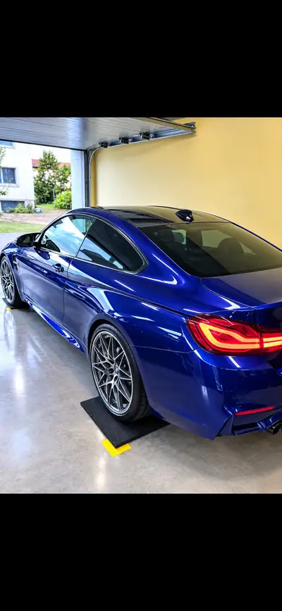 BMW M4 Competition 2019 — Coupé haute performance, 26'700 km seulement — Miniature 9