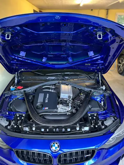BMW M4 Competition 2019 — Coupé haute performance, 26'700 km seulement — Miniature 10