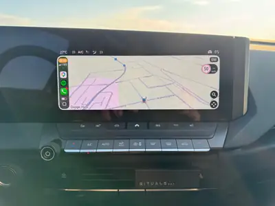 Opel Astra 1.6 T PHEV 180 Ultimate — Berline hybride rechargeable, 13 800 km, faible consommation — Thumbnail 8