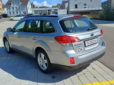 Subaru Outback 2.0 D Advantage — Diesel robuste, entretien certifié, prêt à l'aventure — dettaglio