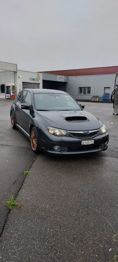 Subaru Impreza 2.5 T WRX STI — Berline sportive emblématique, 300 ch et transmission intégrale — Innenraum