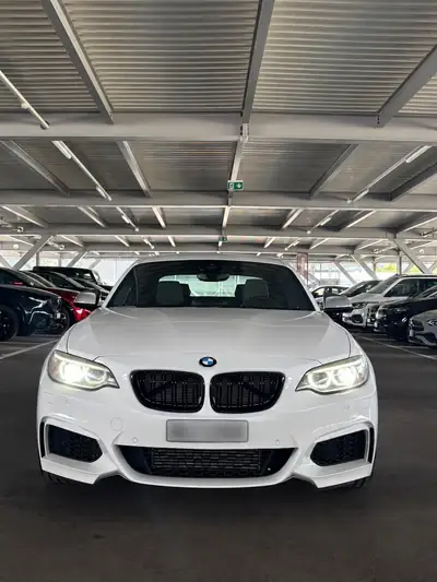 BMW M235i — Coupé sportif 326 ch, design affirmé, sans sinistre — interni