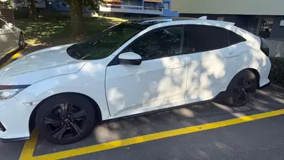 Honda Civic 1.5 VTEC Turbo Sport Plus — Berline dynamique, 101'000 km, toit ouvrant — côté