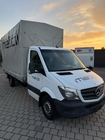 Mercedes-Benz Sprinter 2.2 CDI 163 — Utilitaire fiable, 284 000 km, sans sinistre — vue extérieure