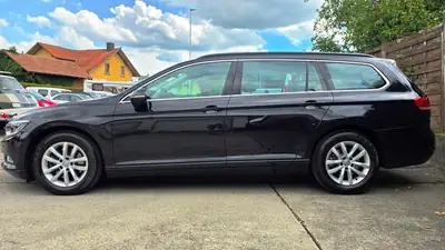 VW Passat 2.0 TDI 150 Comfortline — Break spacieux, diesel économe et bien équipé — vista posteriore