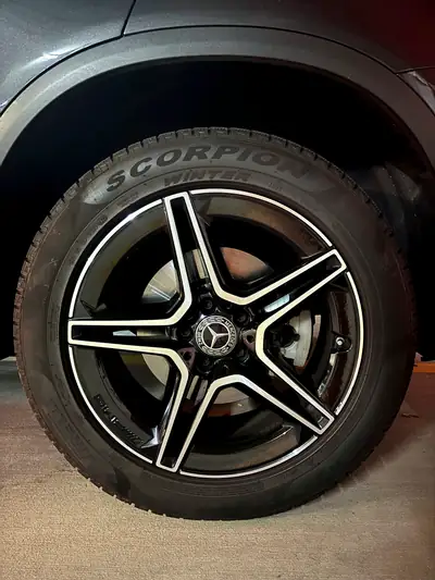 Mercedes-Benz GLC 300 e AMG Line — SUV hybride rechargeable, 77 000 km seulement — Miniature 10