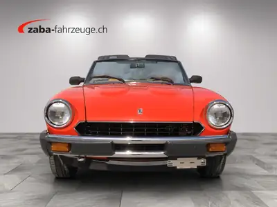Fiat 124 Spider Pininfarina DS — Cabriolet classique rouge, 105 ch, sans accident — Armaturenbrett