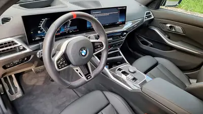 BMW M340i xDrive 48V — Berline sportive hybride légère, quasi neuve avec service gratuit — interni