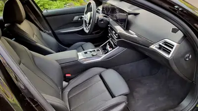 BMW M340i xDrive 48V — Berline sportive hybride légère, quasi neuve avec service gratuit — Miniatura 12