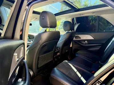 Mercedes-Benz GLE 400 d AMG Line — 7 places, diesel puissant, équipement premium — dashboard