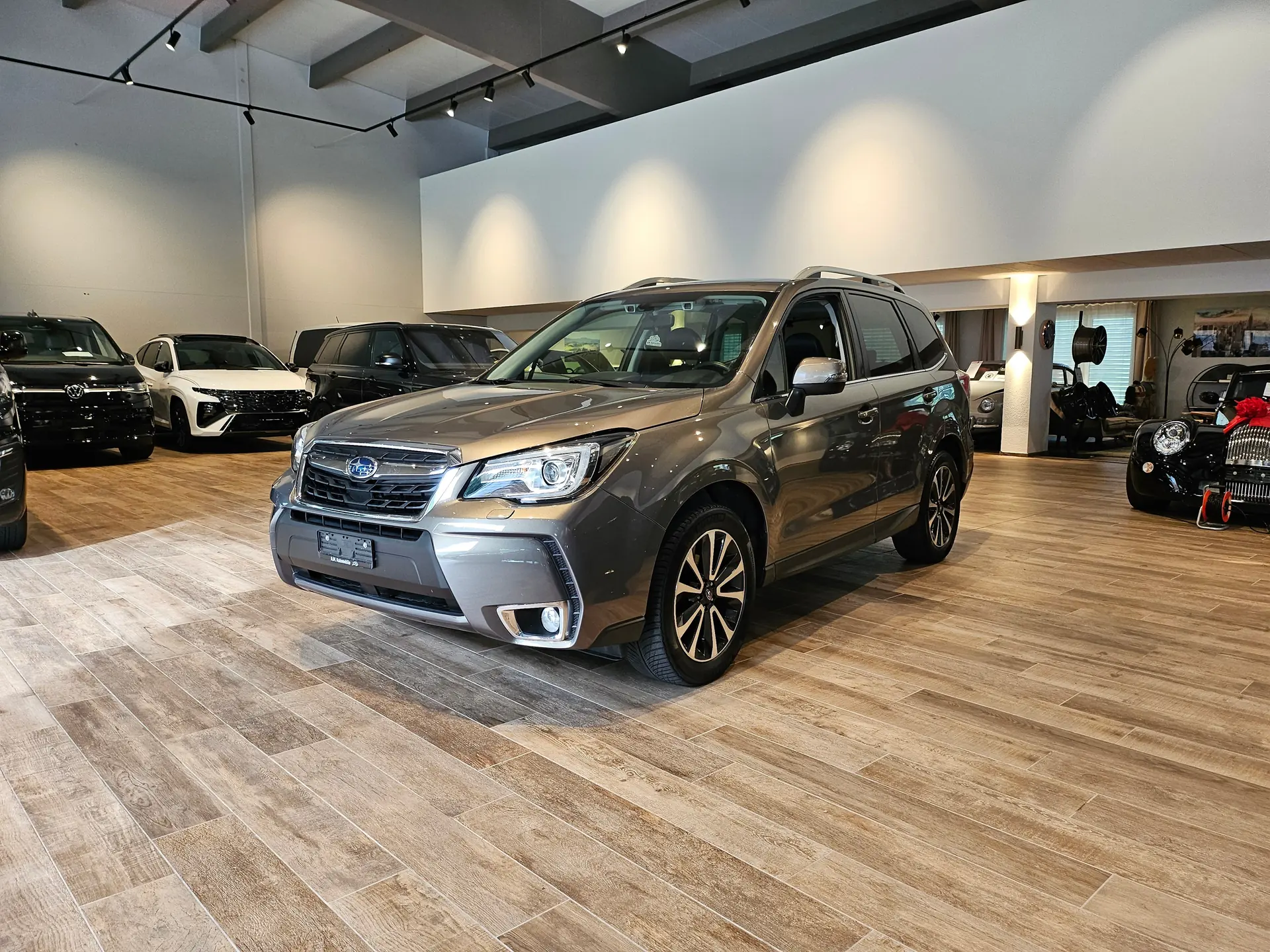Subaru Forester 2.0i Executive — SUV fiable avec Standheizung et attelage 2000kg — vista esterna