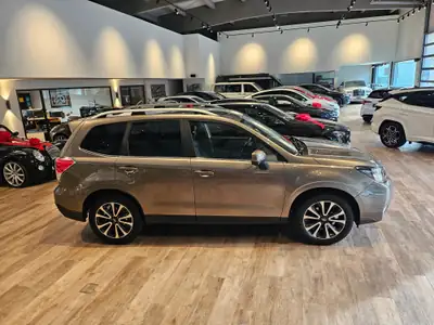Subaru Forester 2.0i Executive — SUV fiable avec Standheizung et attelage 2000kg — Miniatura 8