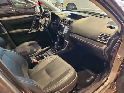 Subaru Forester 2.0i Executive — SUV fiable avec Standheizung et attelage 2000kg — Miniatura 19